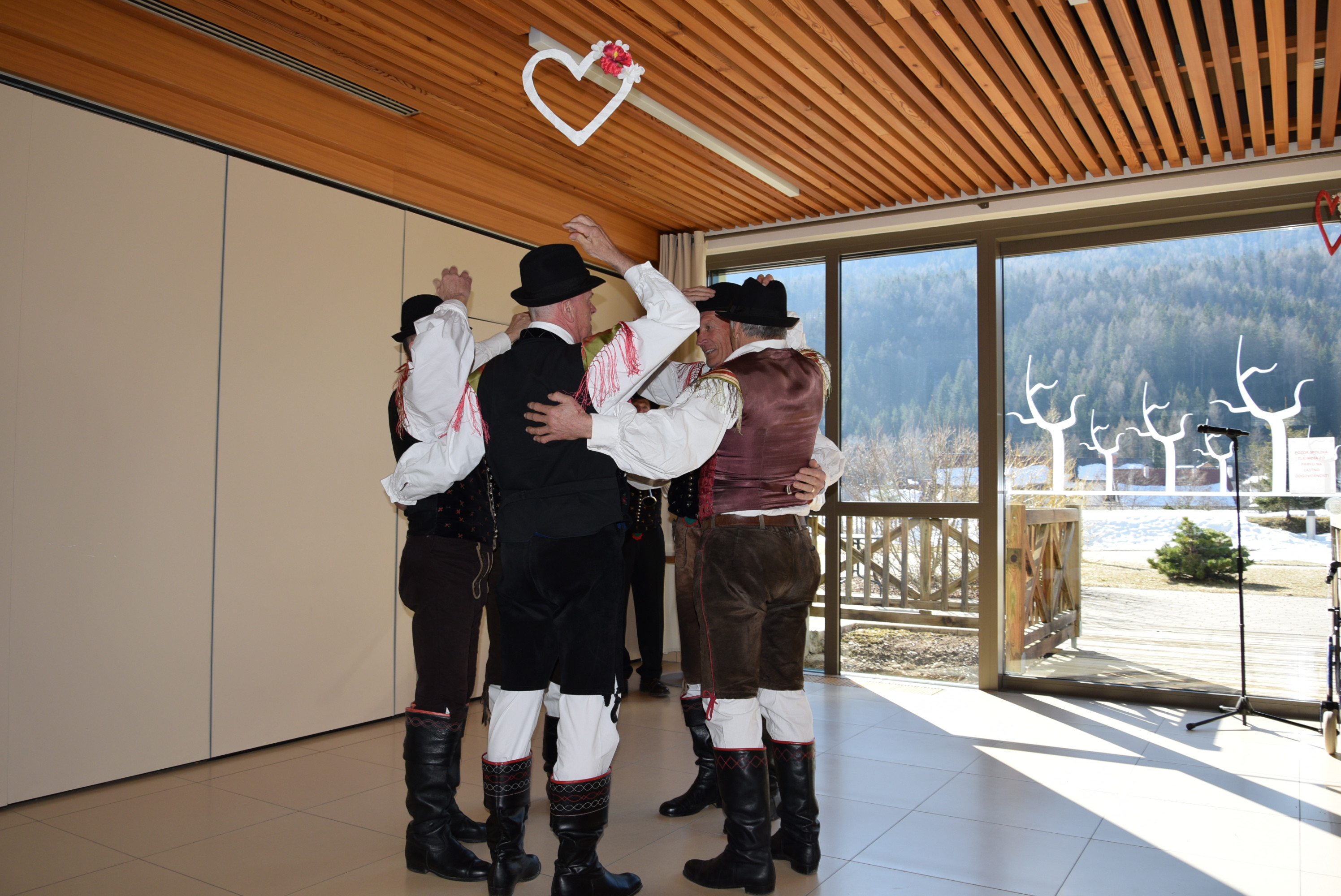 8. marec v domu Viharnik