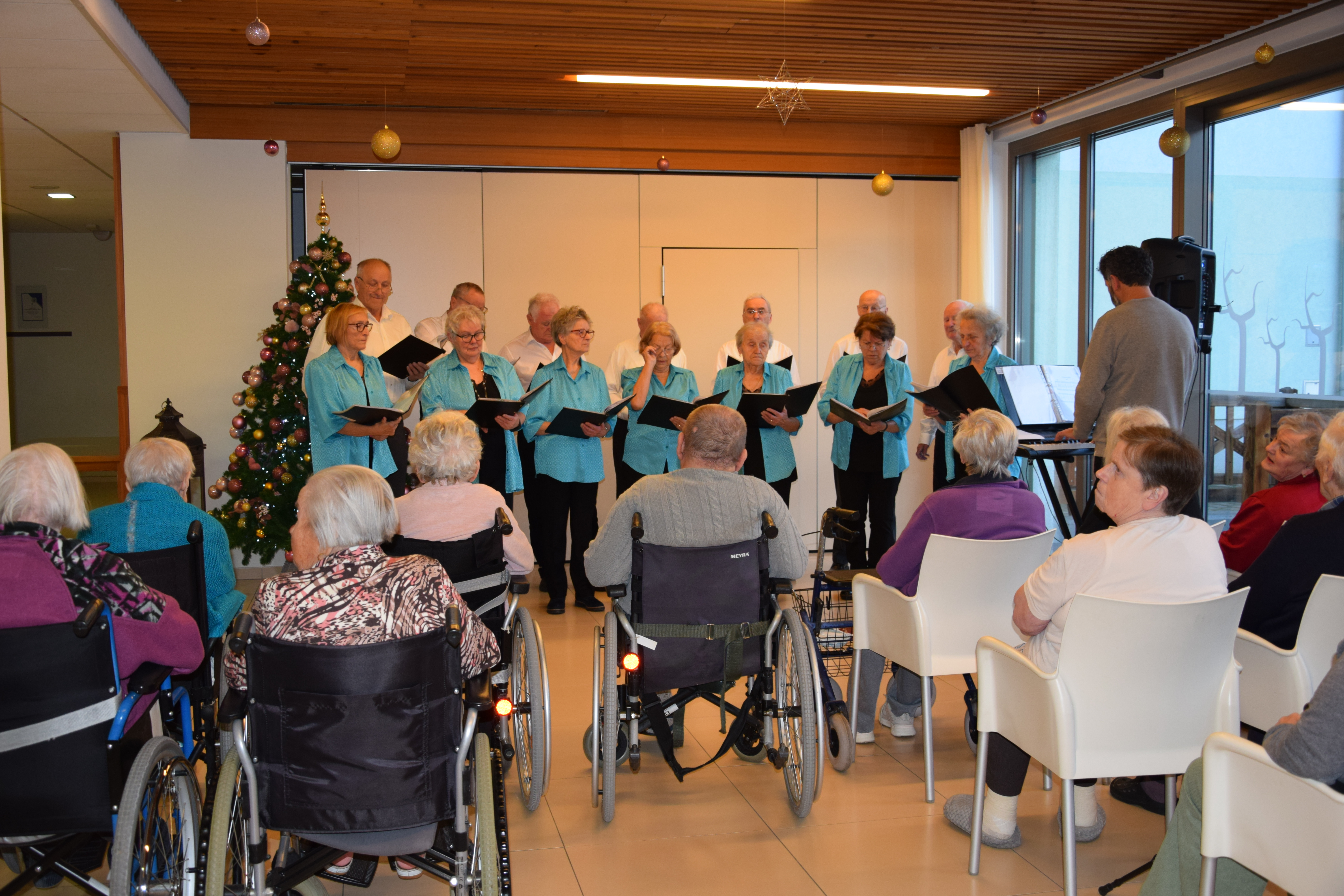 Božični koncert v avli