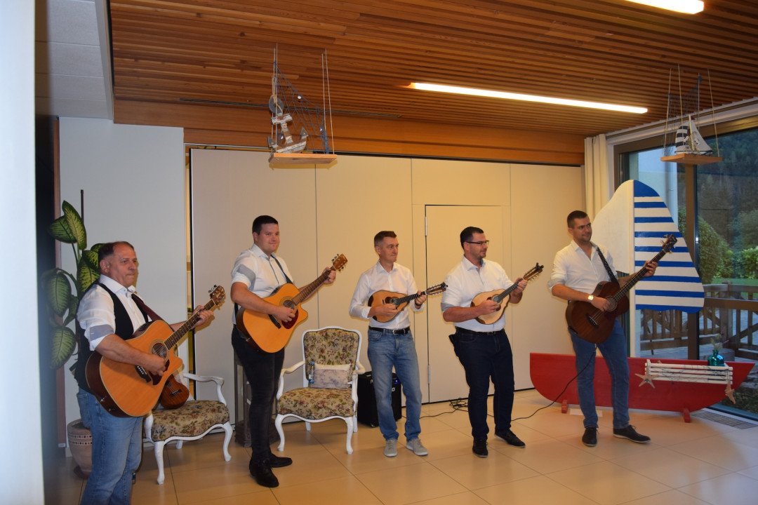 Dalmatinski večer s klapo Gallus v avli