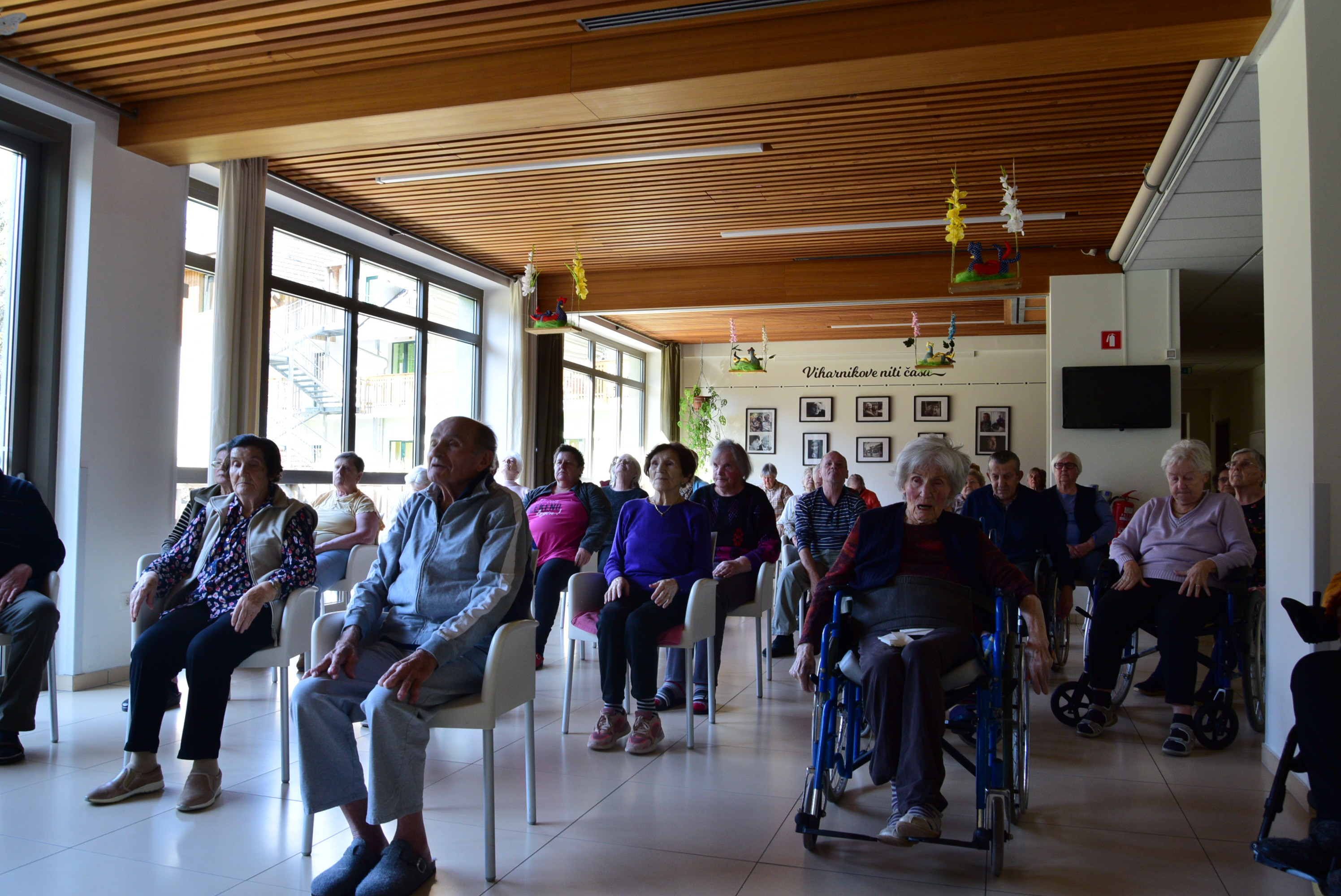 Dan gibanja: Telovadimo skupaj v avli