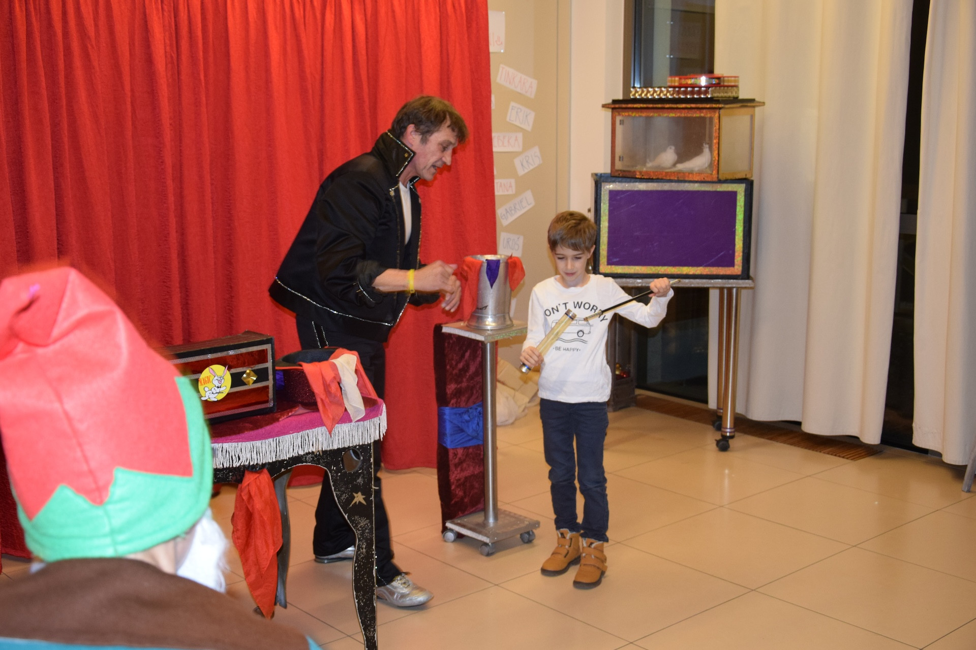 Dedek Mraz prišel je med nas