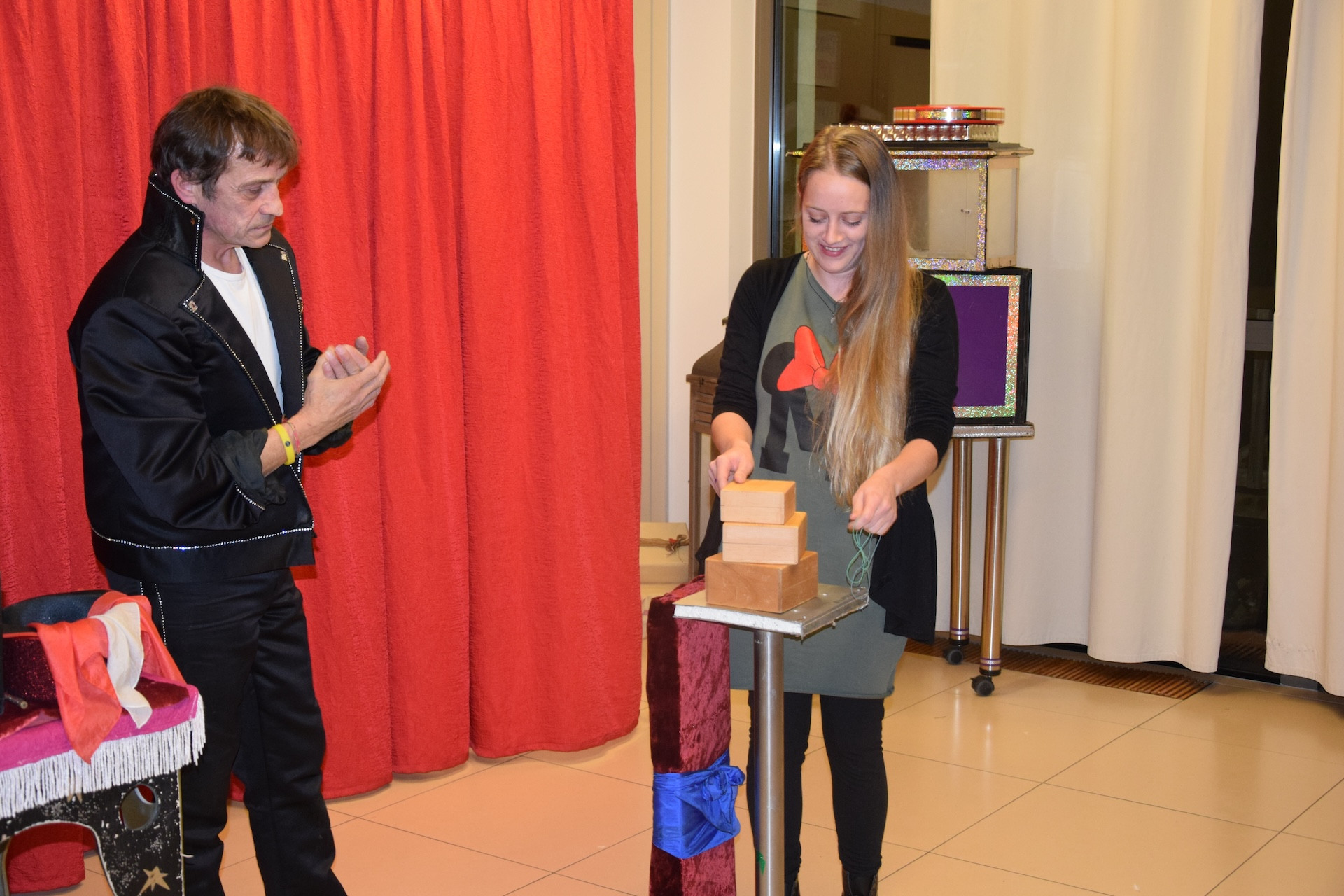 Dedek Mraz prišel je med nas