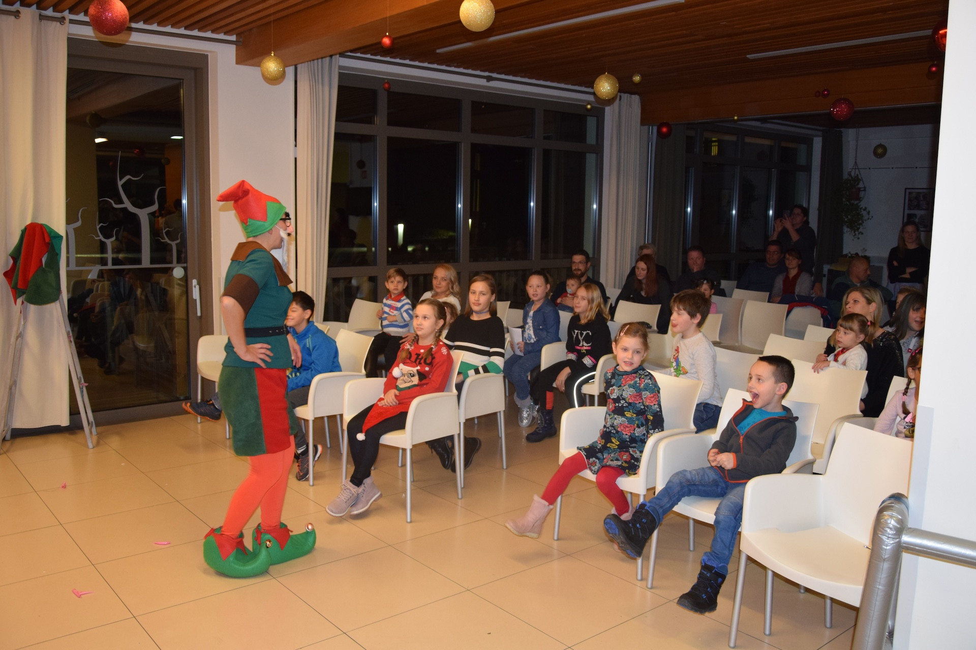 Dedek Mraz prišel je med nas