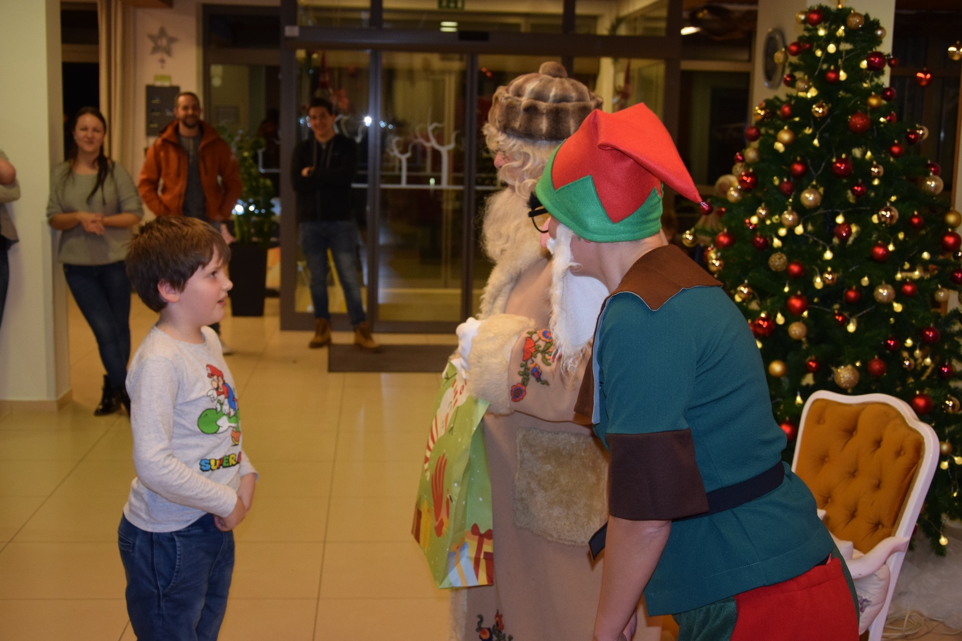 Dedek Mraz prišel je med nas