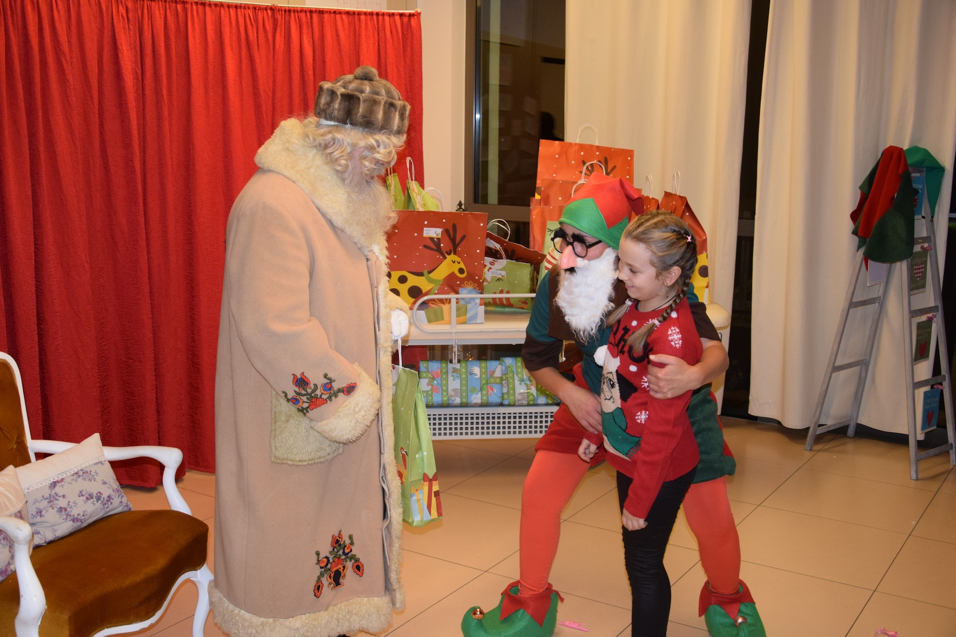 Dedek Mraz prišel je med nas