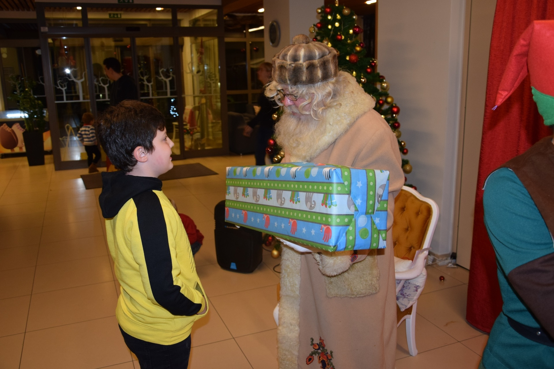 Dedek Mraz prišel je med nas