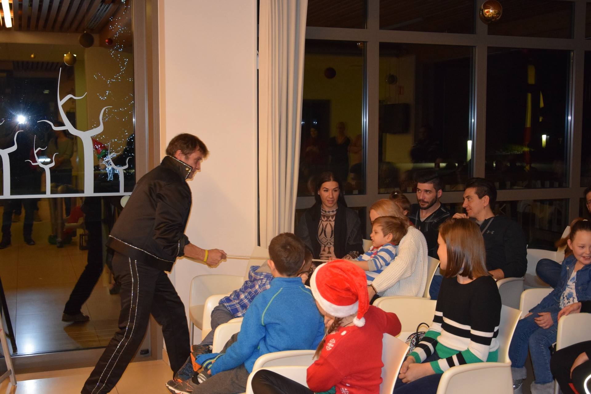 Dedek Mraz prišel je med nas