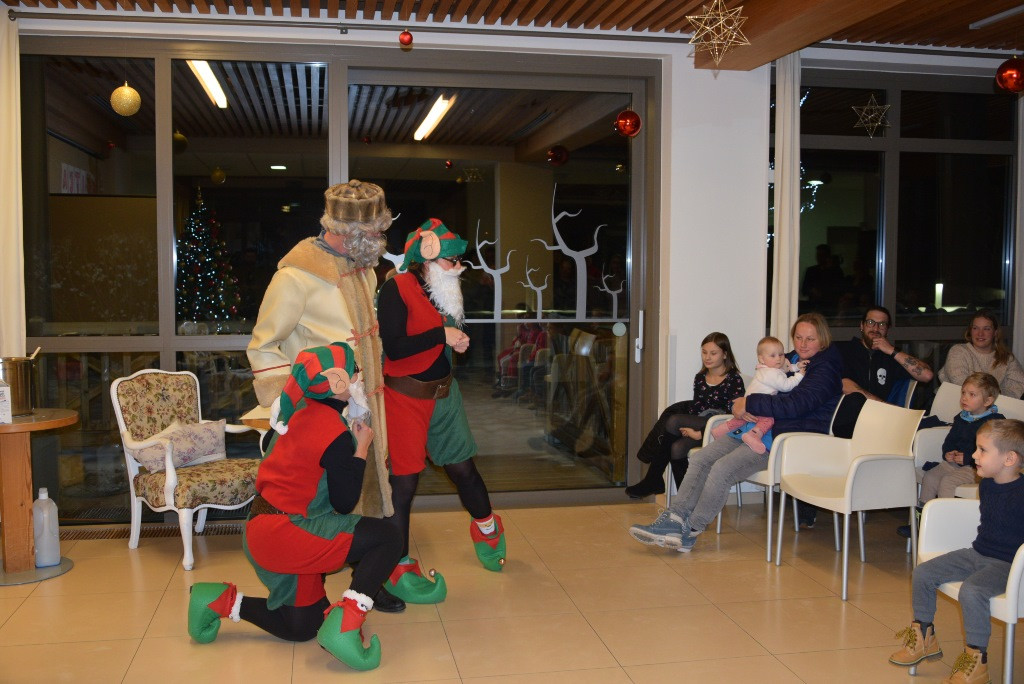 Dedek mraz za otroke zaposlenih