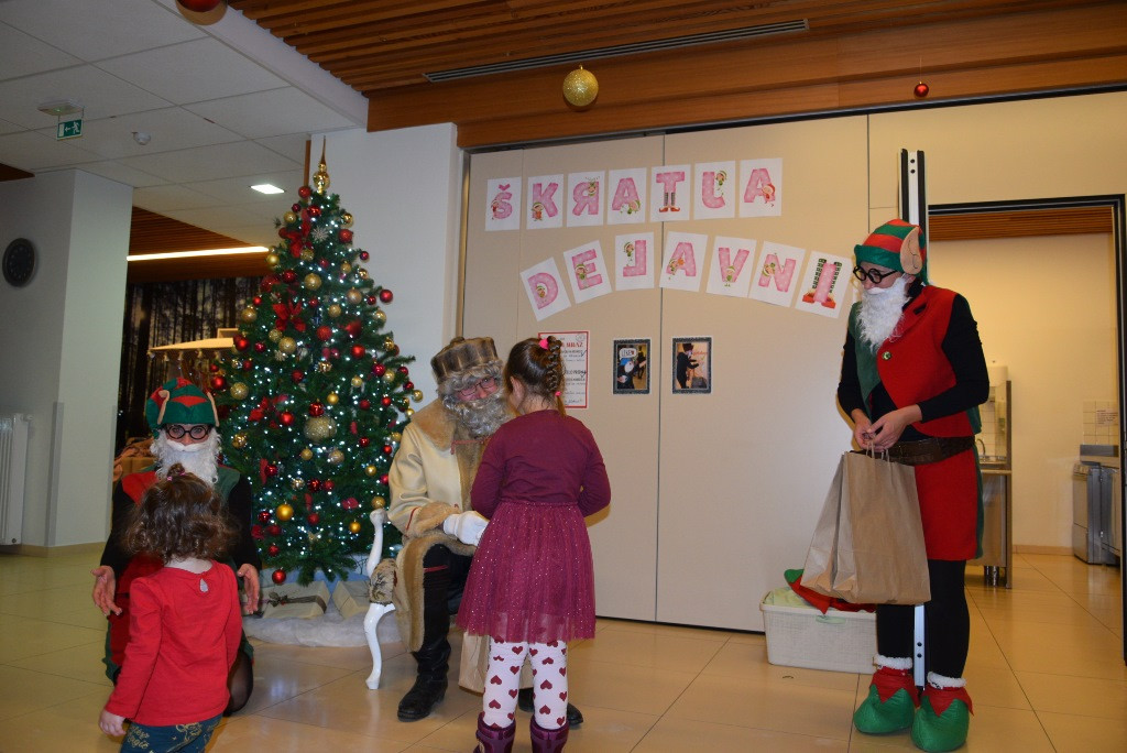 Dedek mraz za otroke zaposlenih