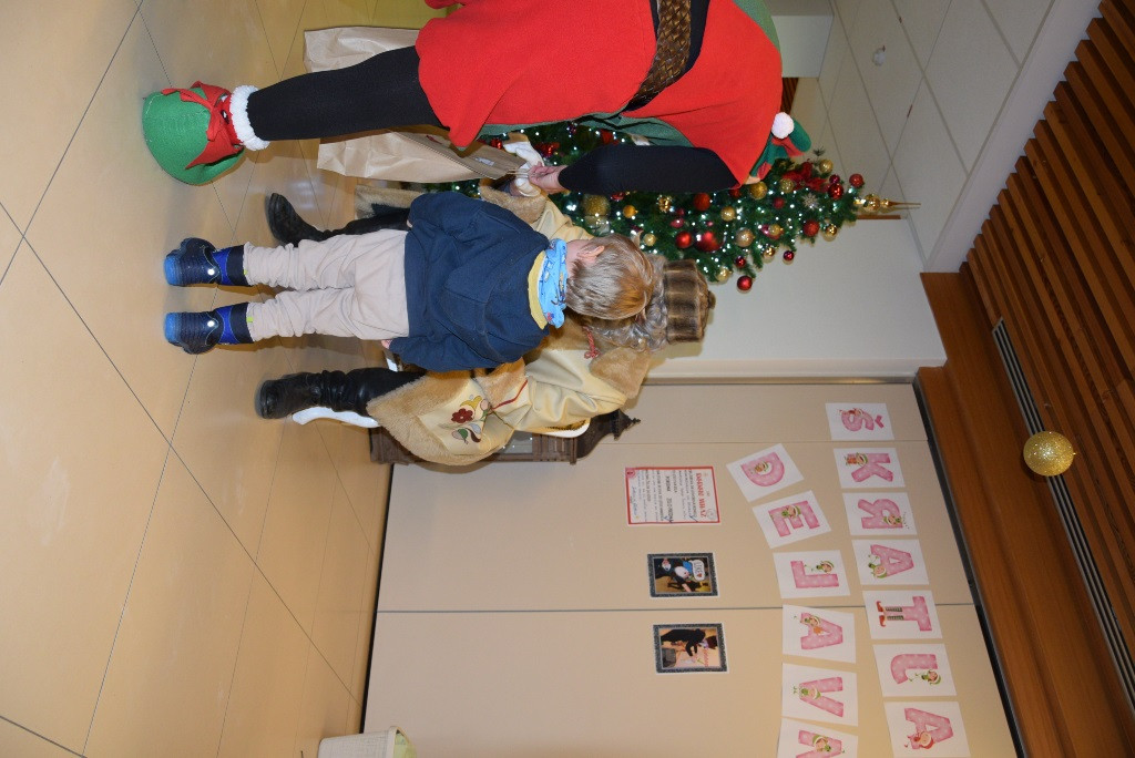 Dedek mraz za otroke zaposlenih