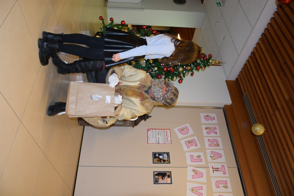 Dedek mraz za otroke zaposlenih