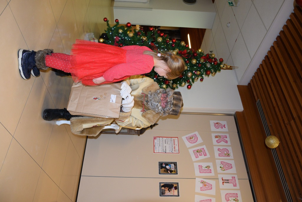 Dedek mraz za otroke zaposlenih