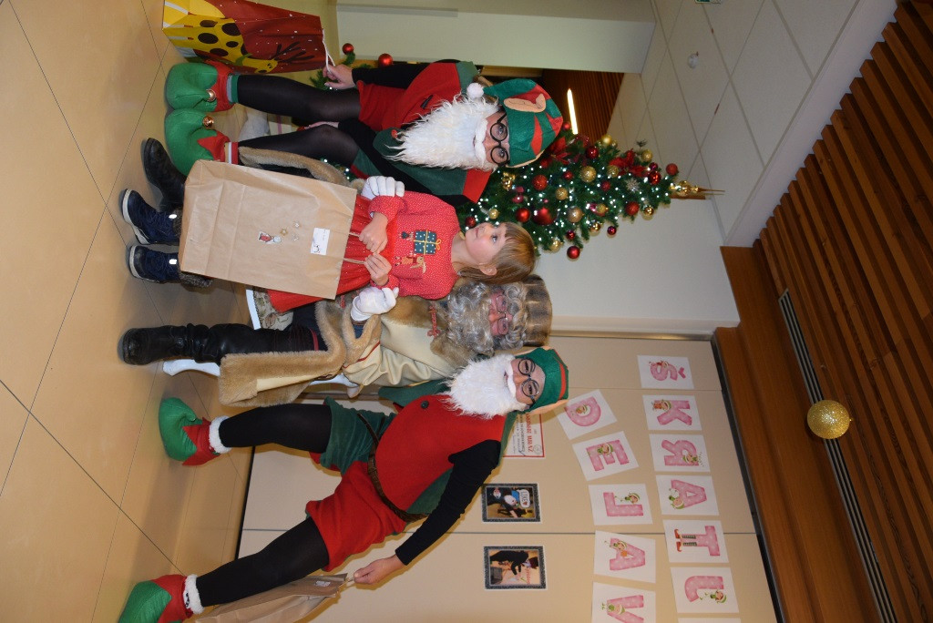 Dedek mraz za otroke zaposlenih