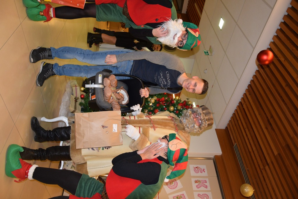 Dedek mraz za otroke zaposlenih