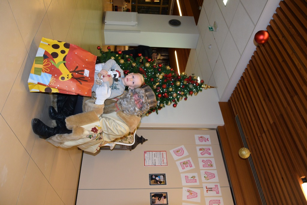 Dedek mraz za otroke zaposlenih