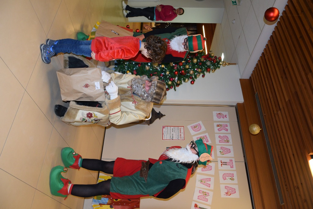 Dedek mraz za otroke zaposlenih