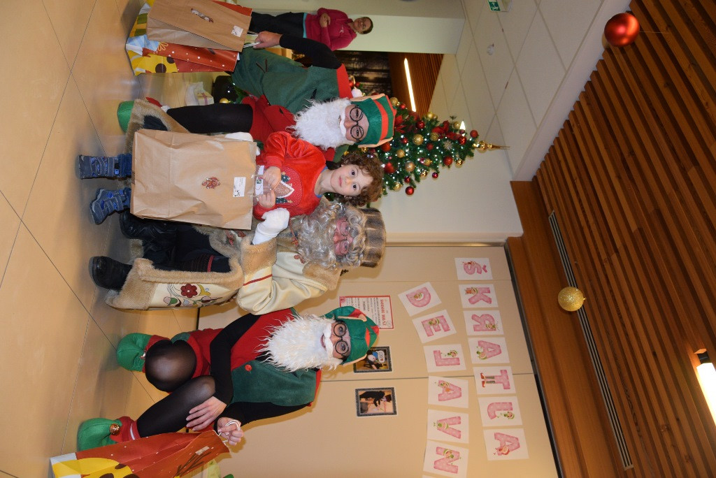 Dedek mraz za otroke zaposlenih