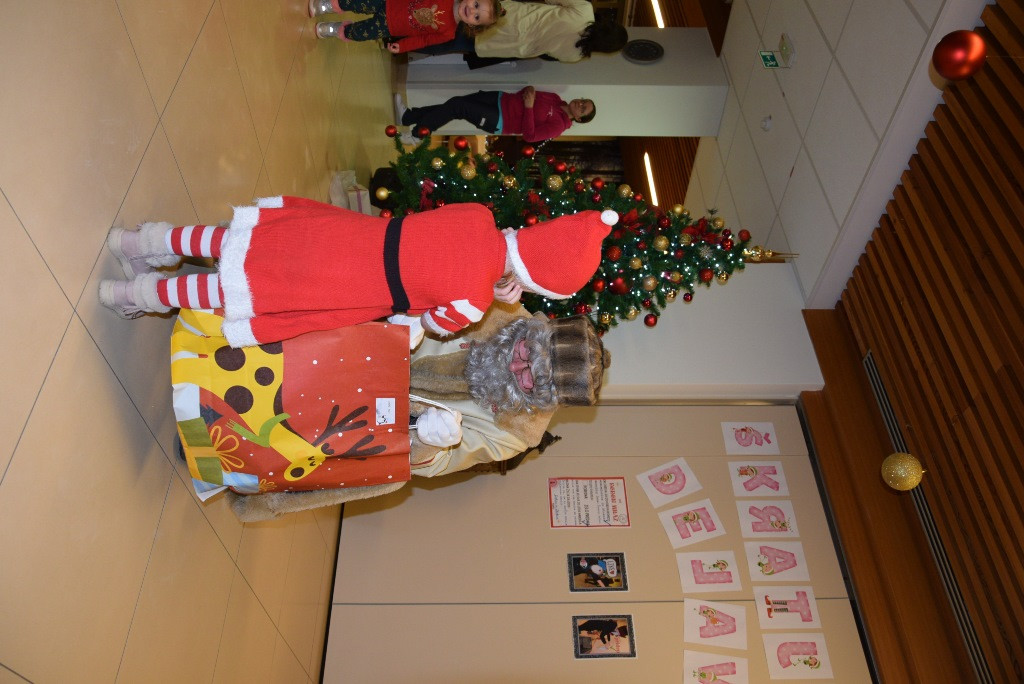 Dedek mraz za otroke zaposlenih