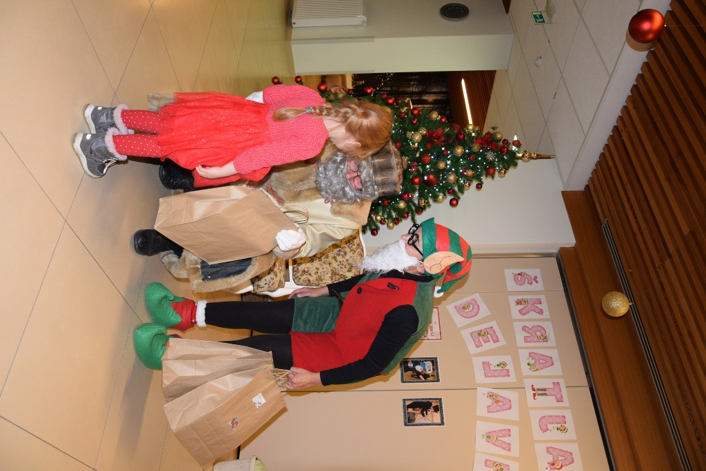 Dedek mraz za otroke zaposlenih