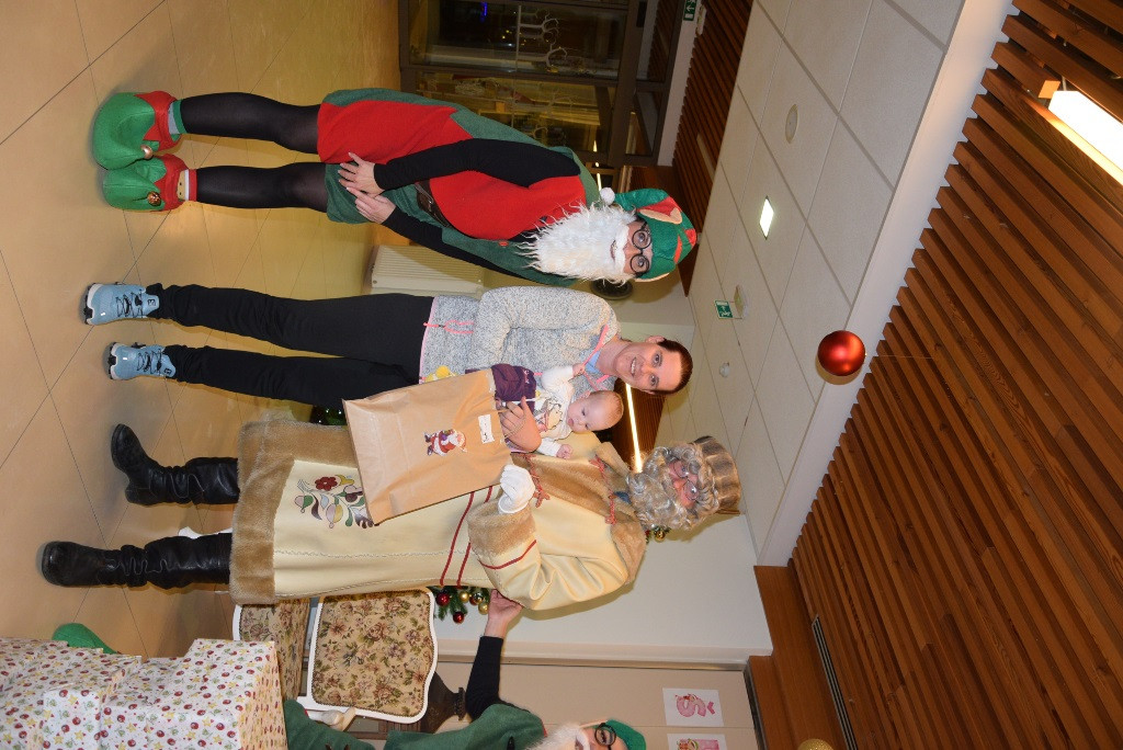 Dedek mraz za otroke zaposlenih