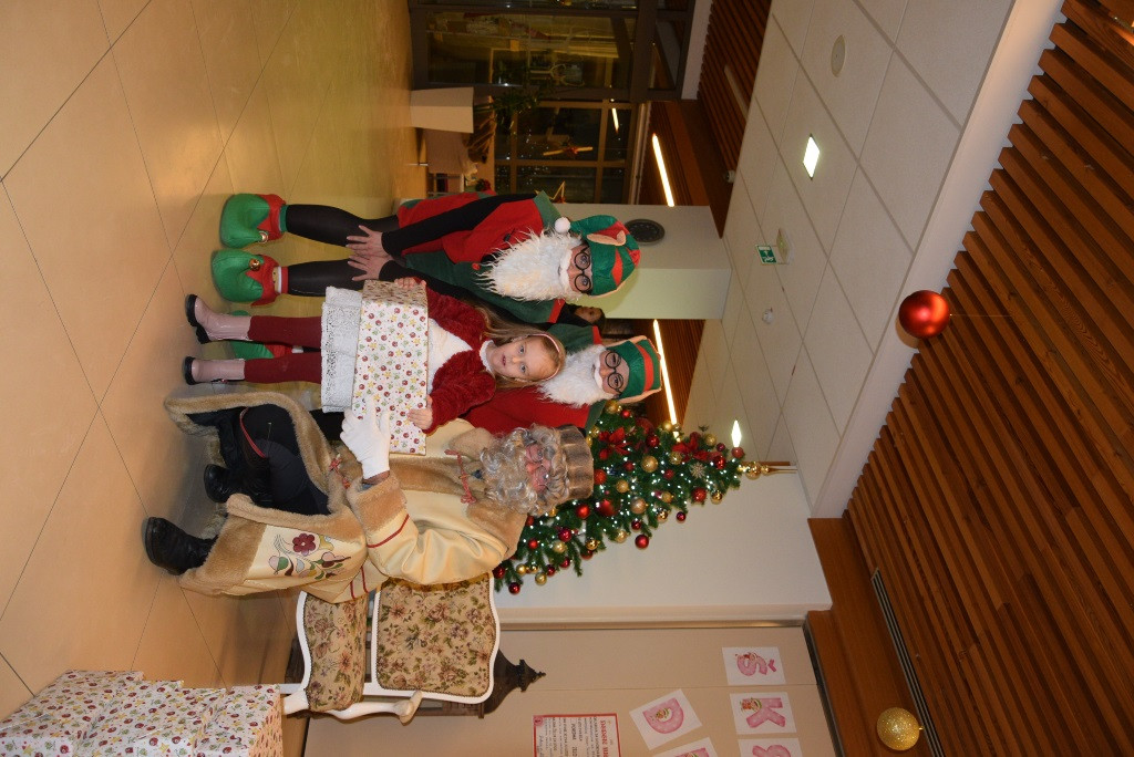 Dedek mraz za otroke zaposlenih