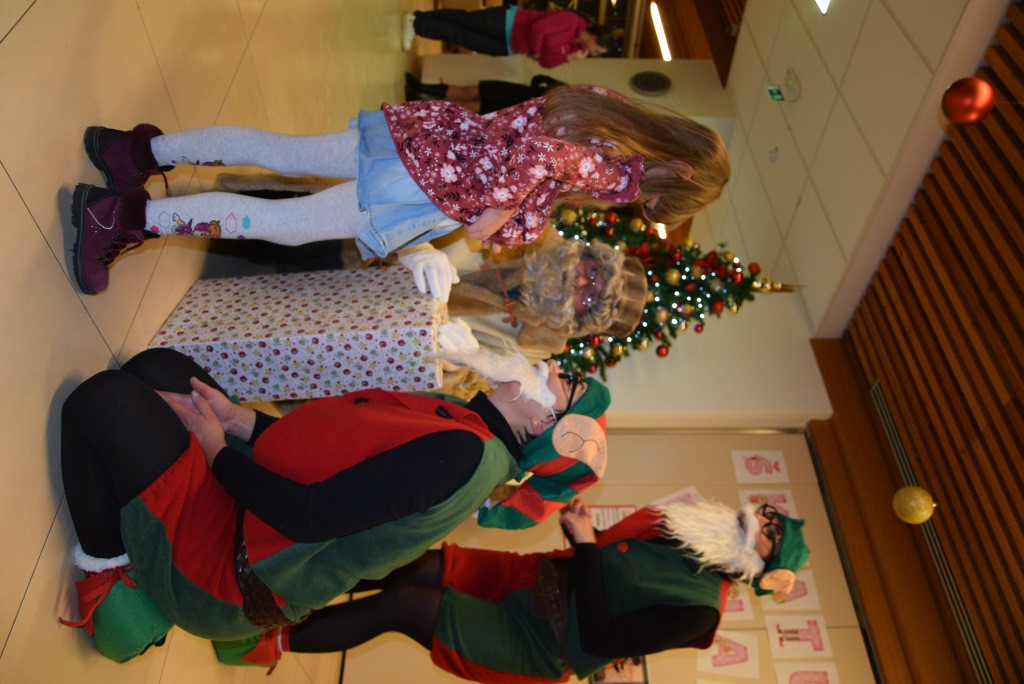 Dedek mraz za otroke zaposlenih