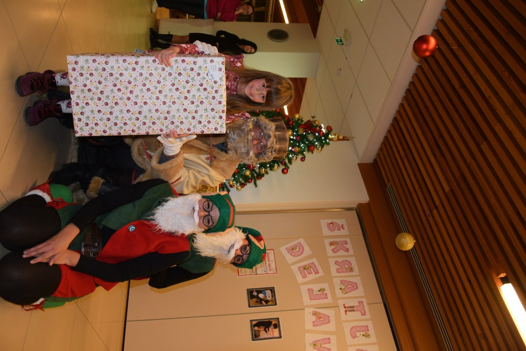 Dedek mraz za otroke zaposlenih