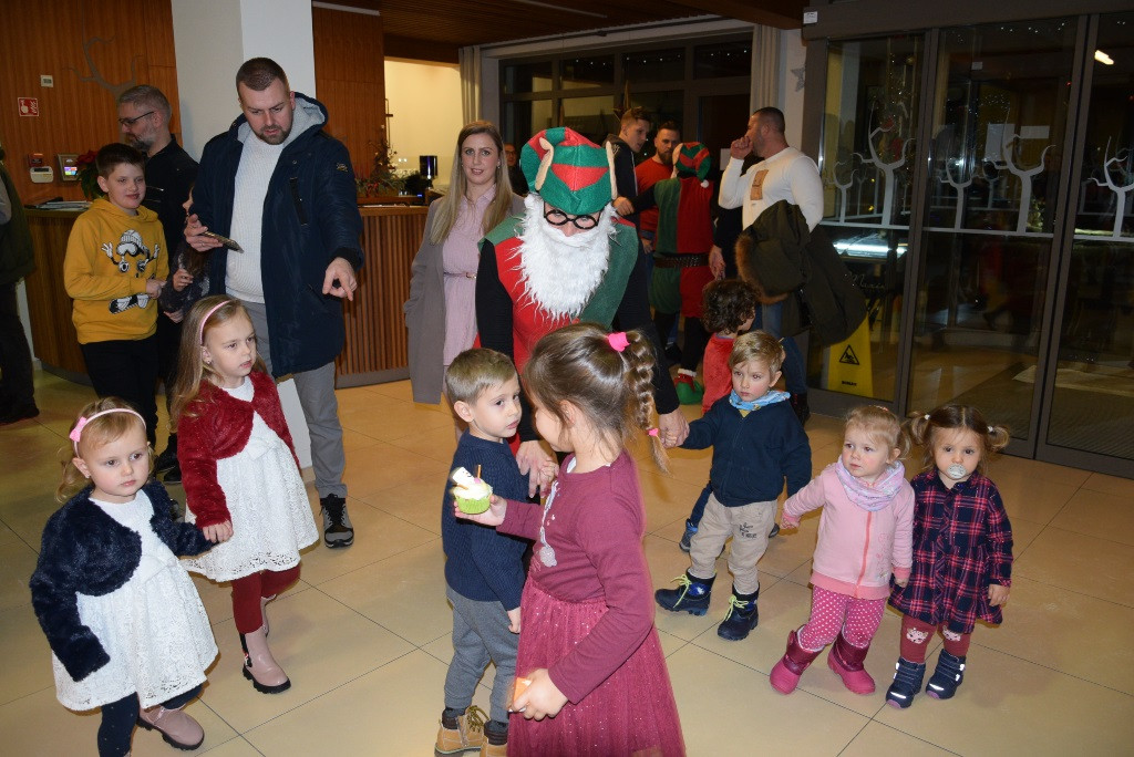 Dedek mraz za otroke zaposlenih