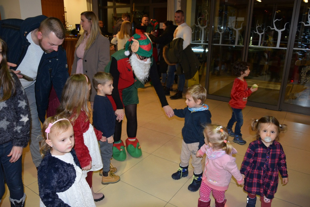 Dedek mraz za otroke zaposlenih