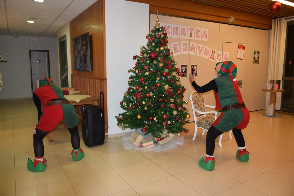 Dedek mraz za otroke zaposlenih