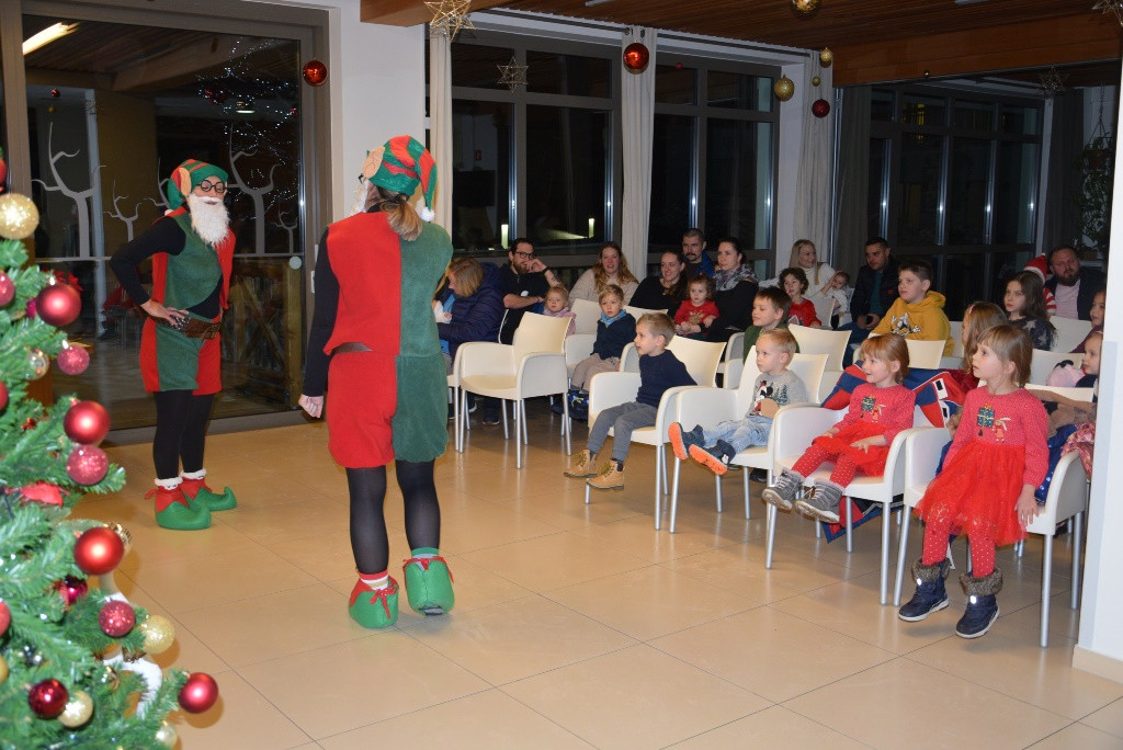 Dedek mraz za otroke zaposlenih