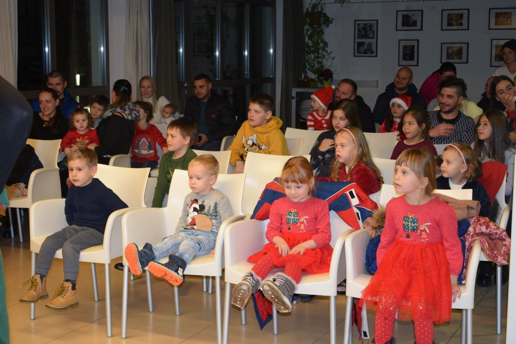 Dedek mraz za otroke zaposlenih