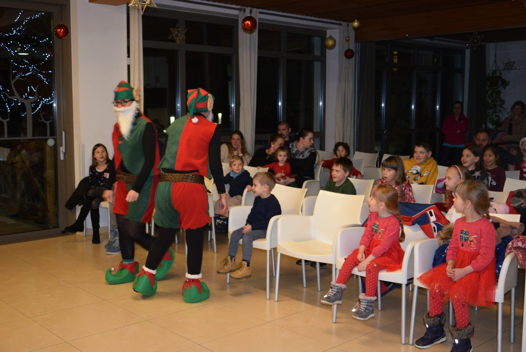 Dedek mraz za otroke zaposlenih