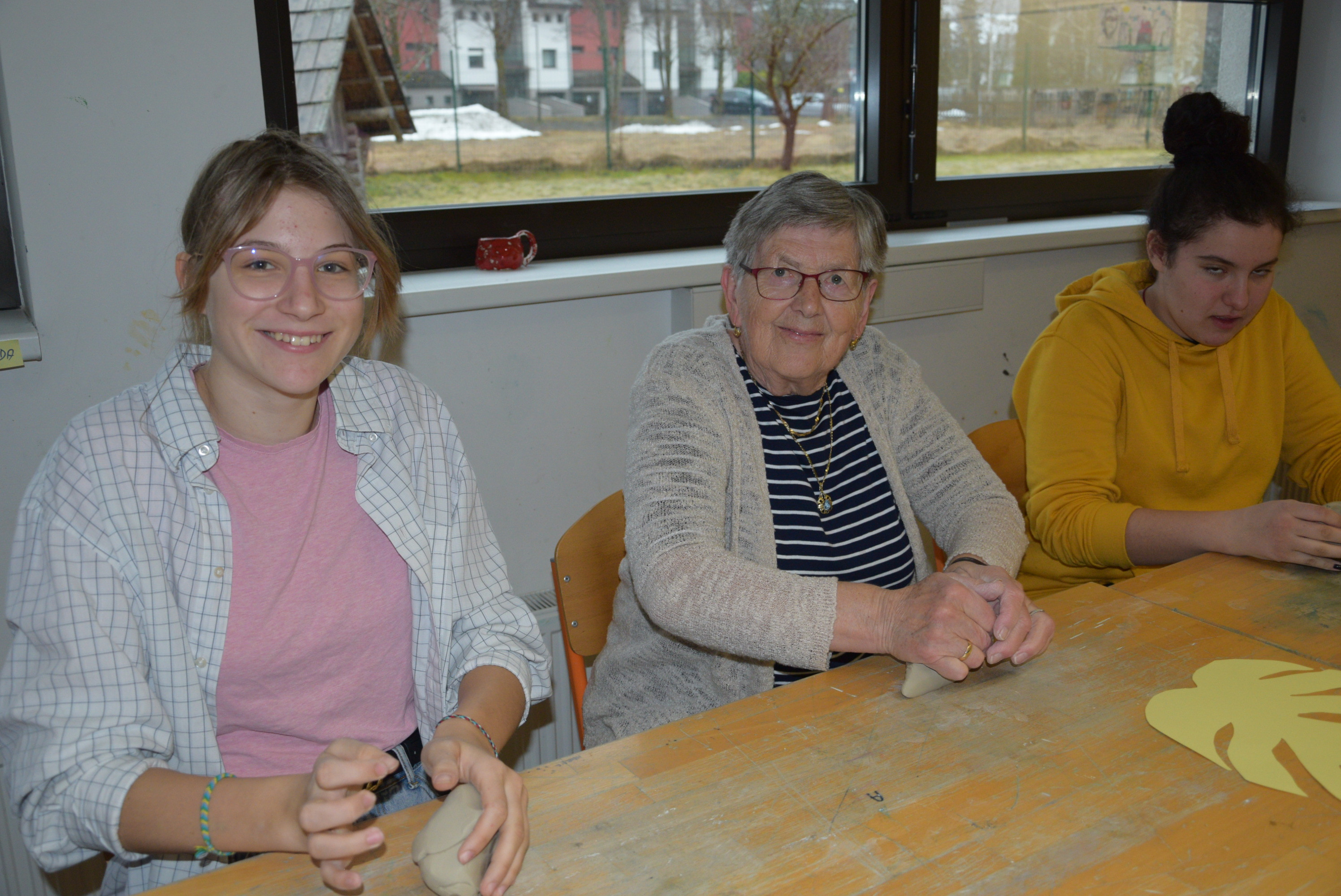 Delavnica z glino v OŠ Josipa Vandota