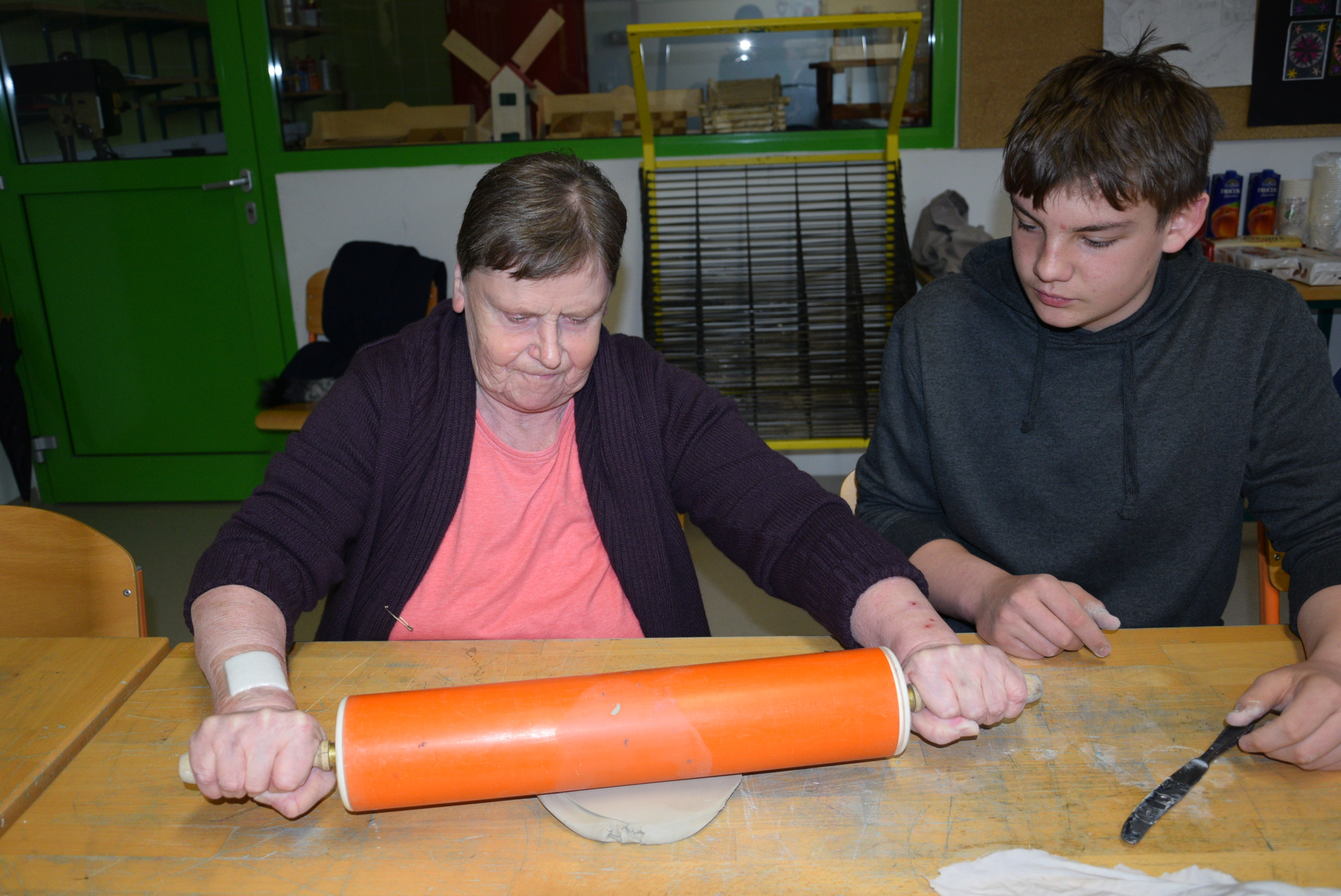 Delavnica z glino v OŠ Josipa Vandota