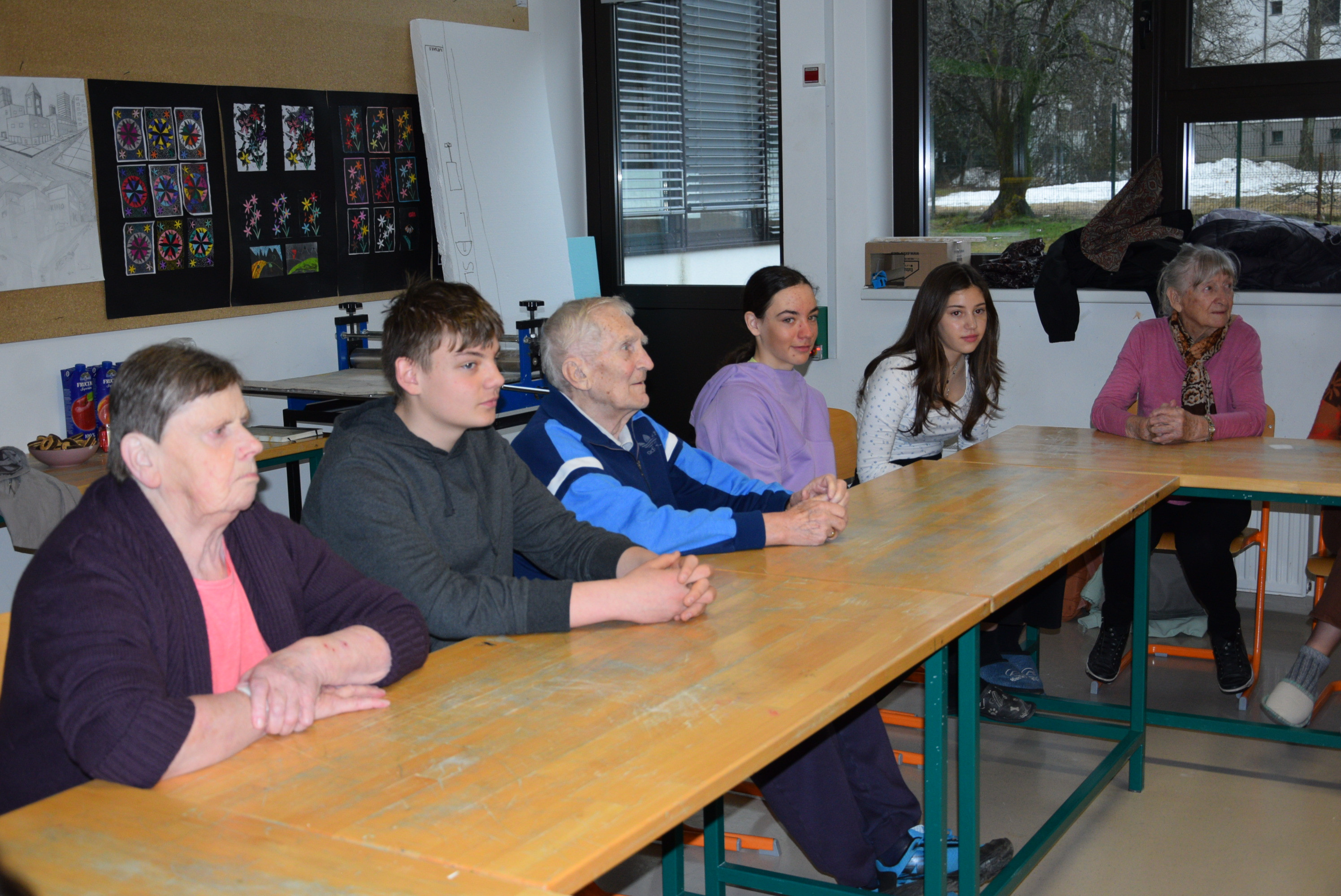 Delavnica z glino v OŠ Josipa Vandota