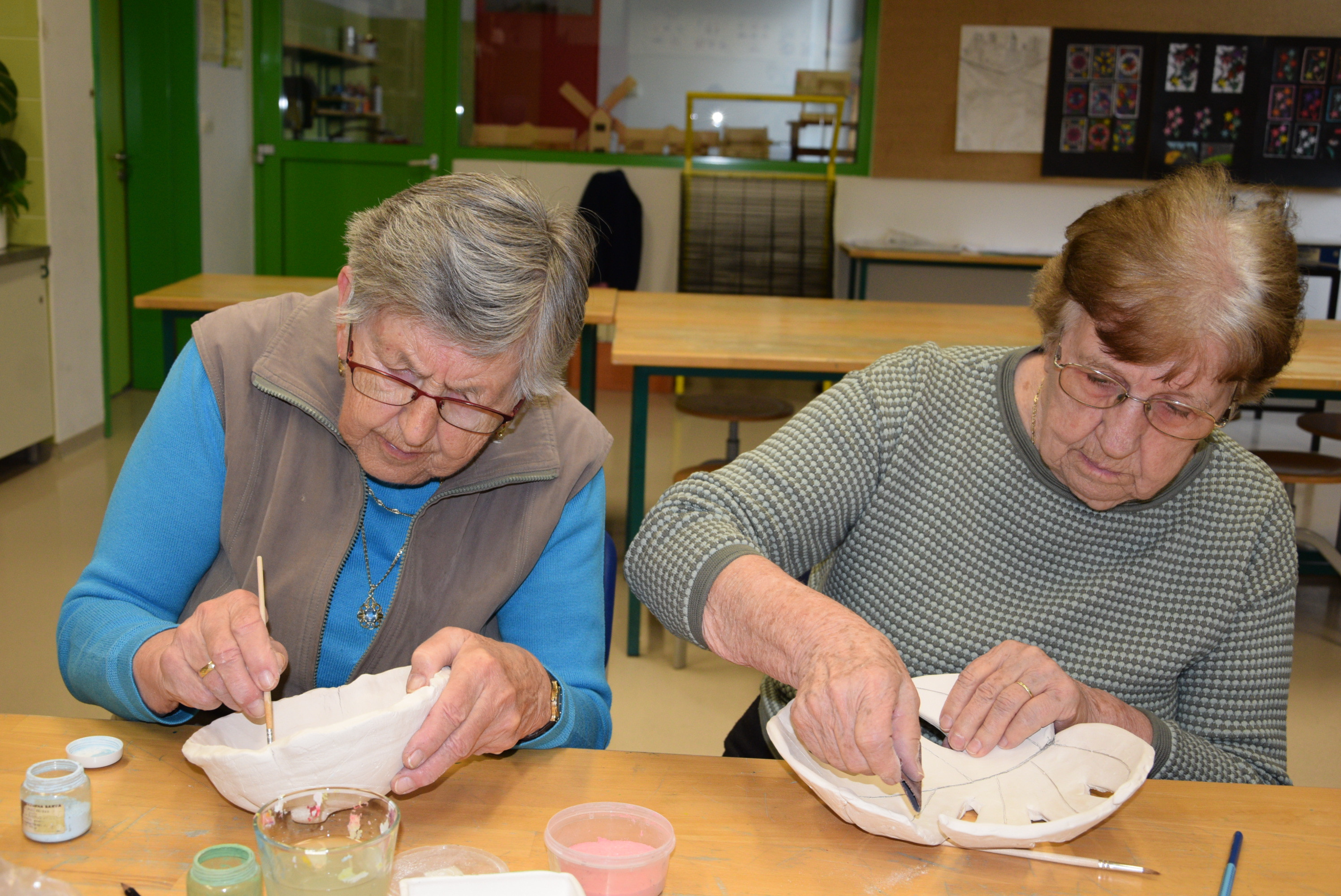 Delavnica z glino v OŠ Josipa Vandota