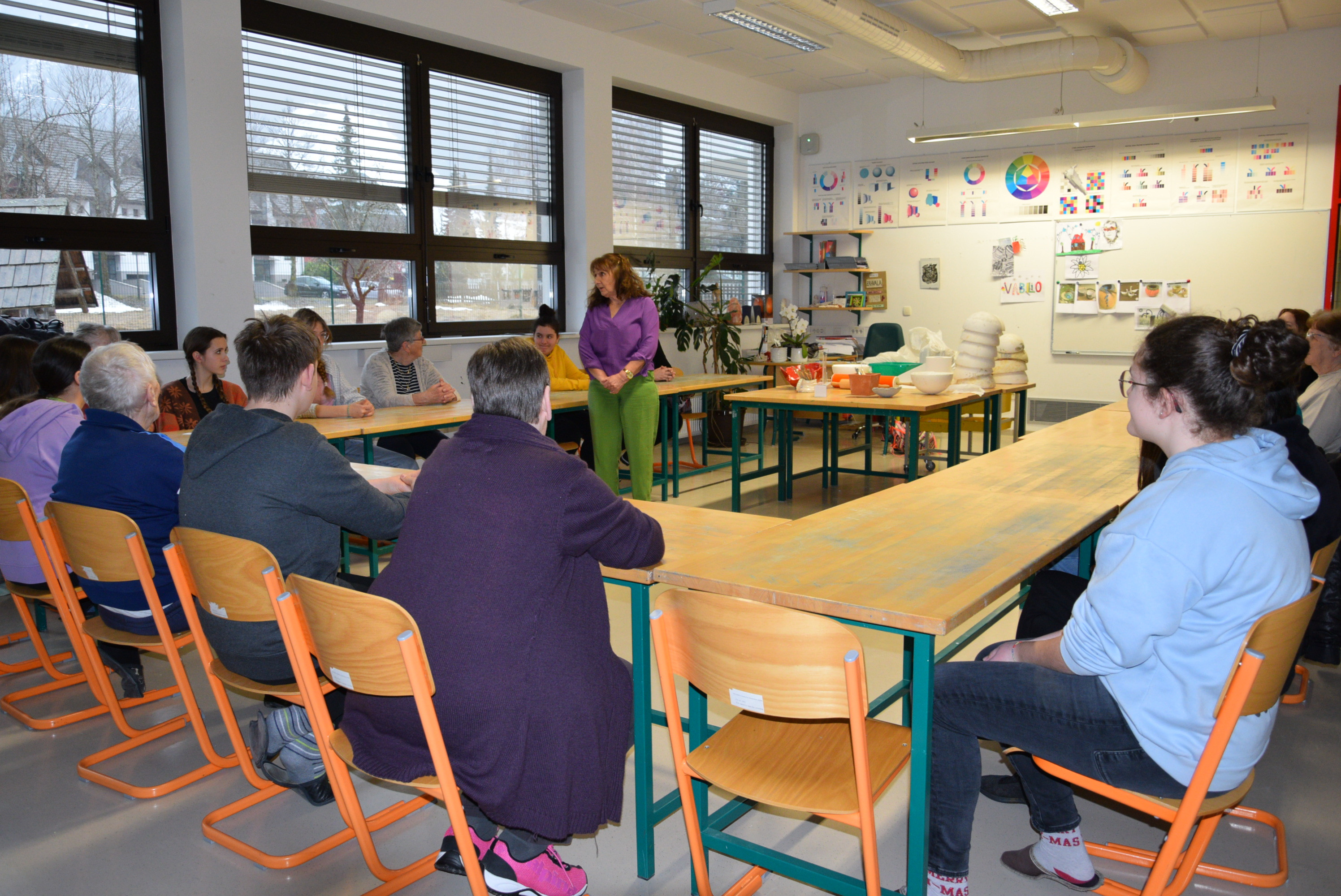 Delavnica z glino v OŠ Josipa Vandota