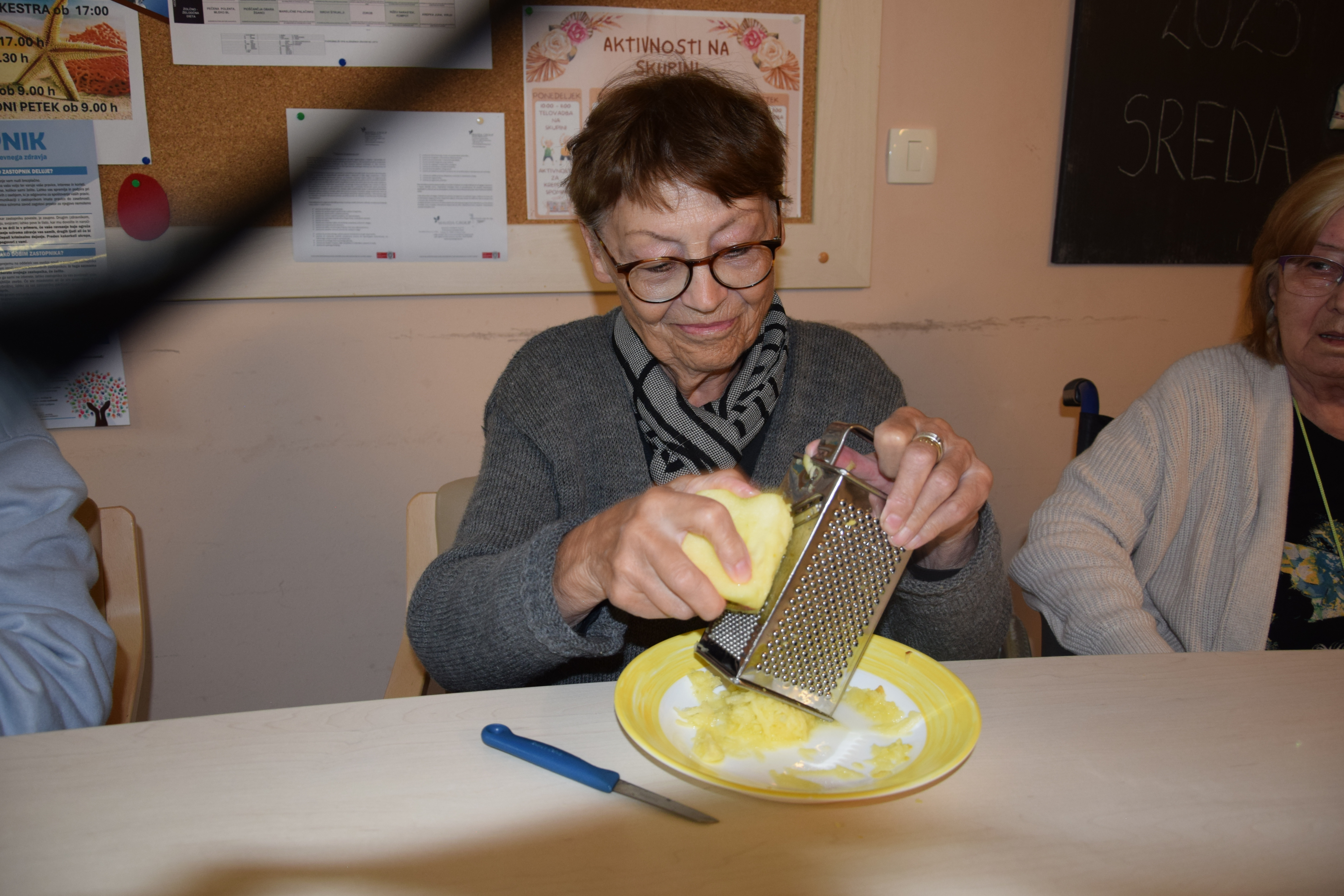 Delavnice po skupinah v avgustu