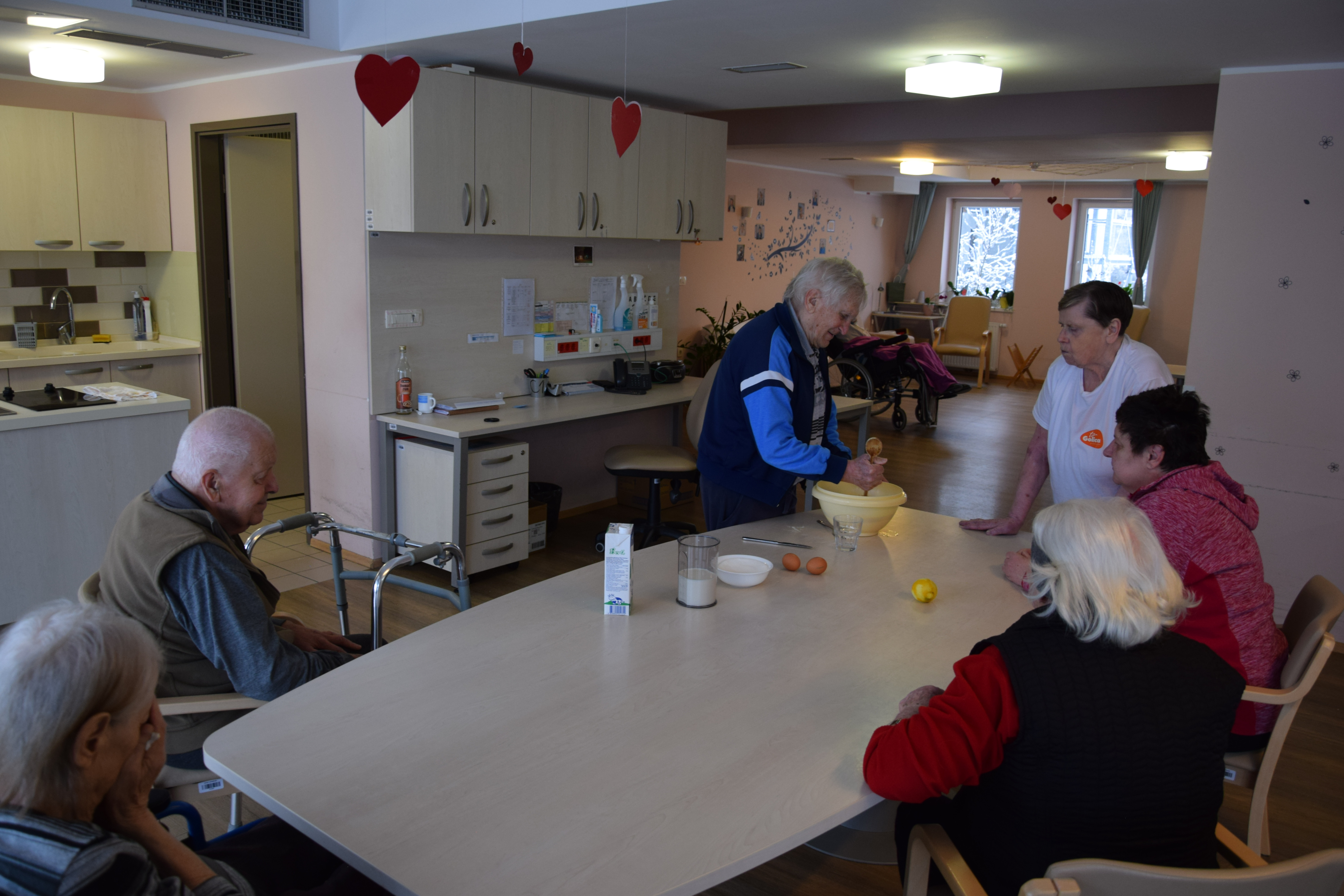 Diši po sladki ljubezni, pečemo na skupini Severni sij in Povest o dobrih ljudeh