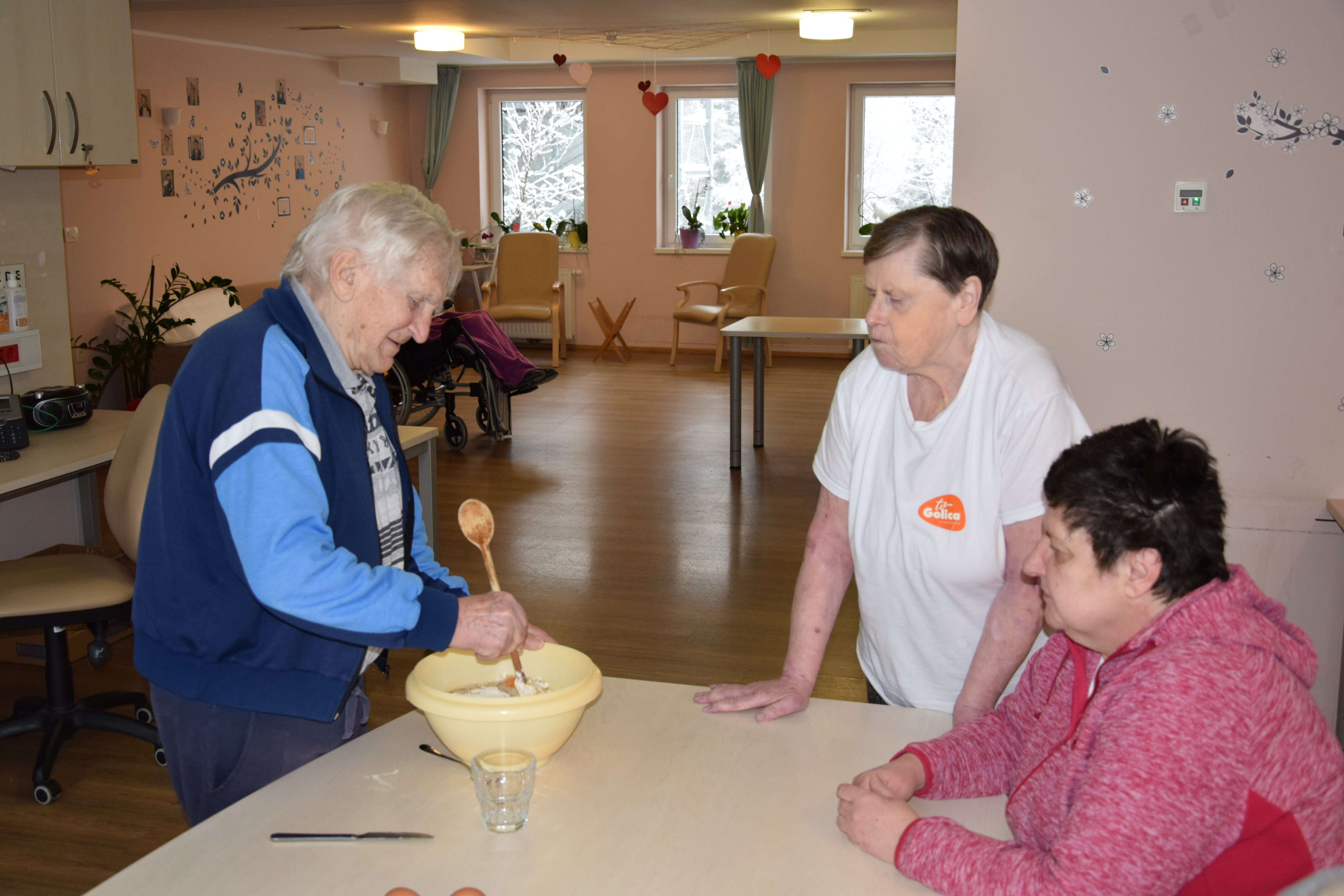 Diši po sladki ljubezni, pečemo na skupini Severni sij in Povest o dobrih ljudeh