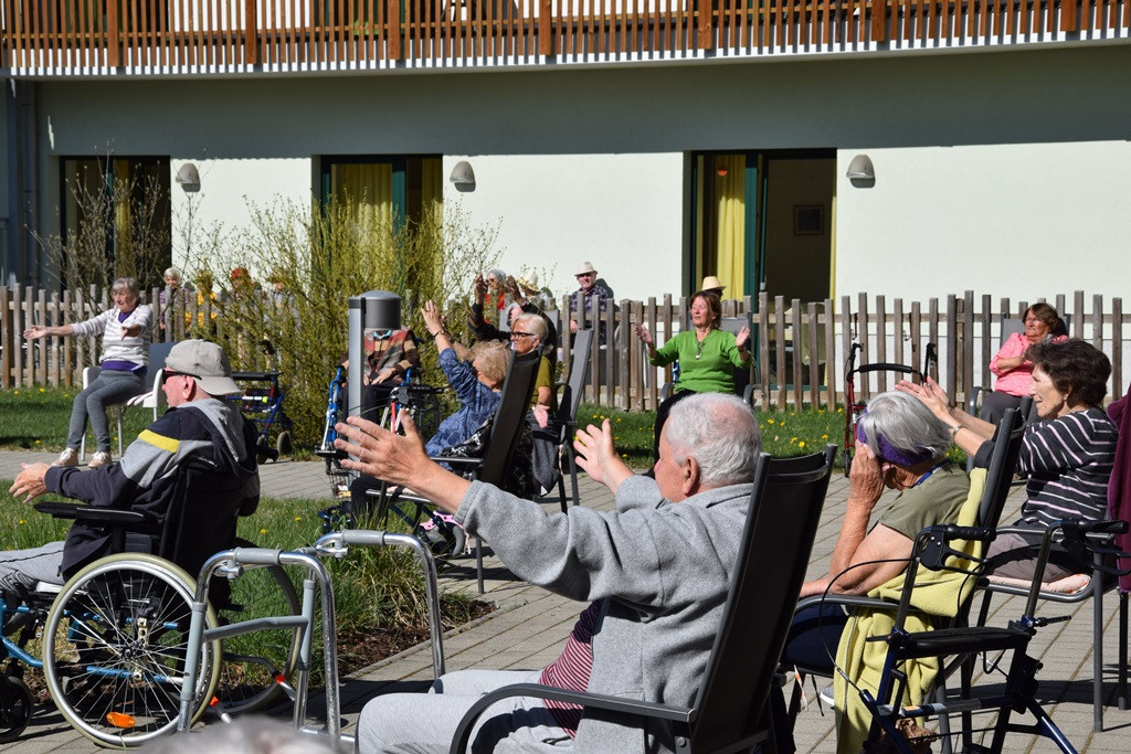 Dom Viharnik odet v melodije harmonike