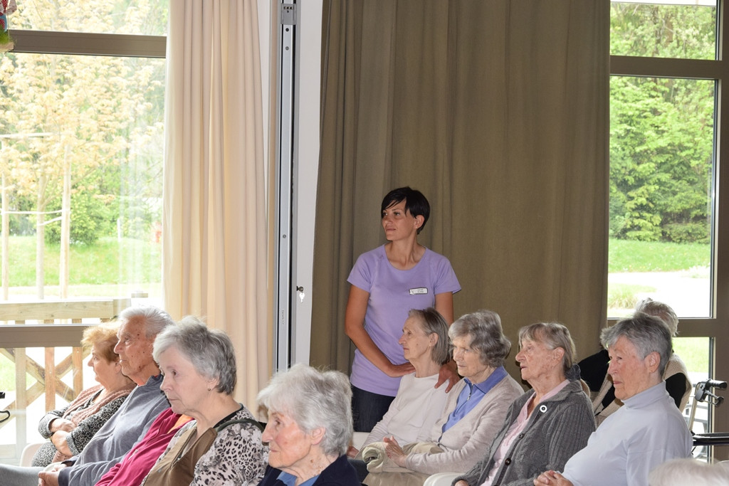 Dopoldne pisano na kožo