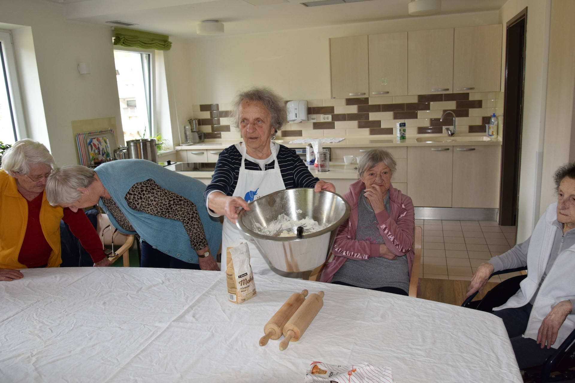 Izdelava postnih prest na skupini Pod svobodnim soncem