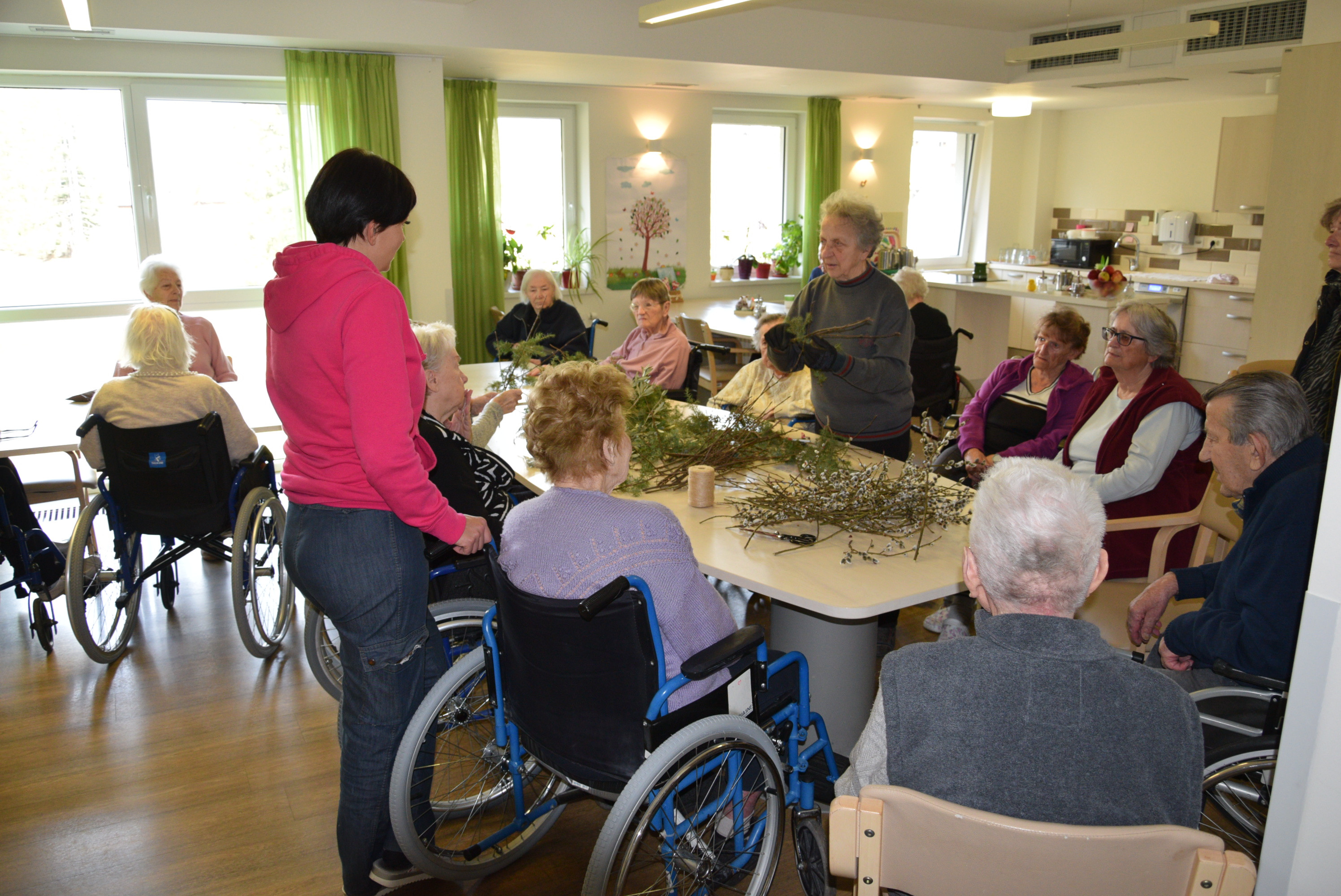 Izdelava velikonočnih butar z Darinko Tarman na skupini Samorastniki