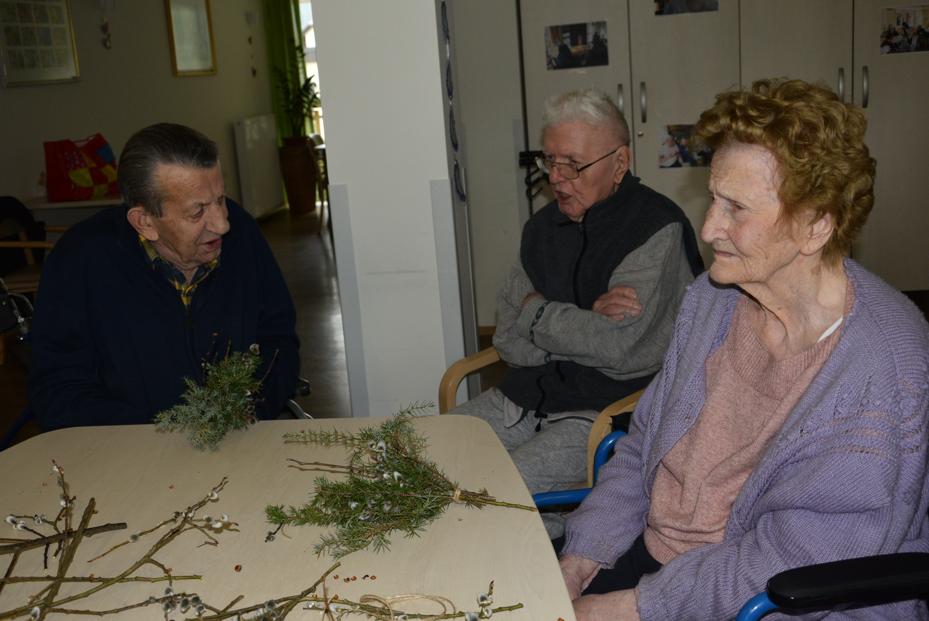 Izdelava velikonočnih butar z Darinko Tarman na skupini Samorastniki