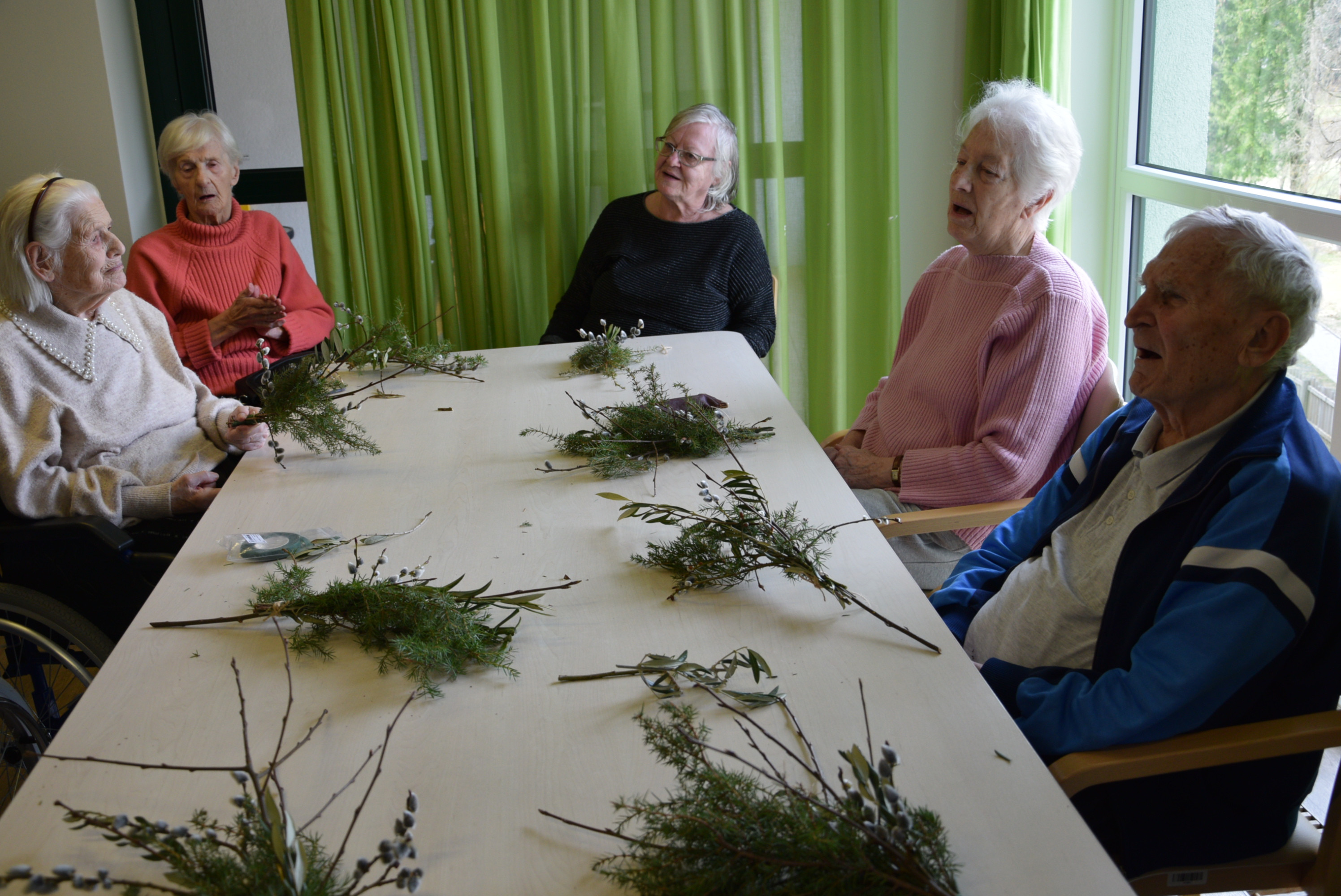 Izdelava velikonočnih butar z Darinko Tarman na skupini Samorastniki