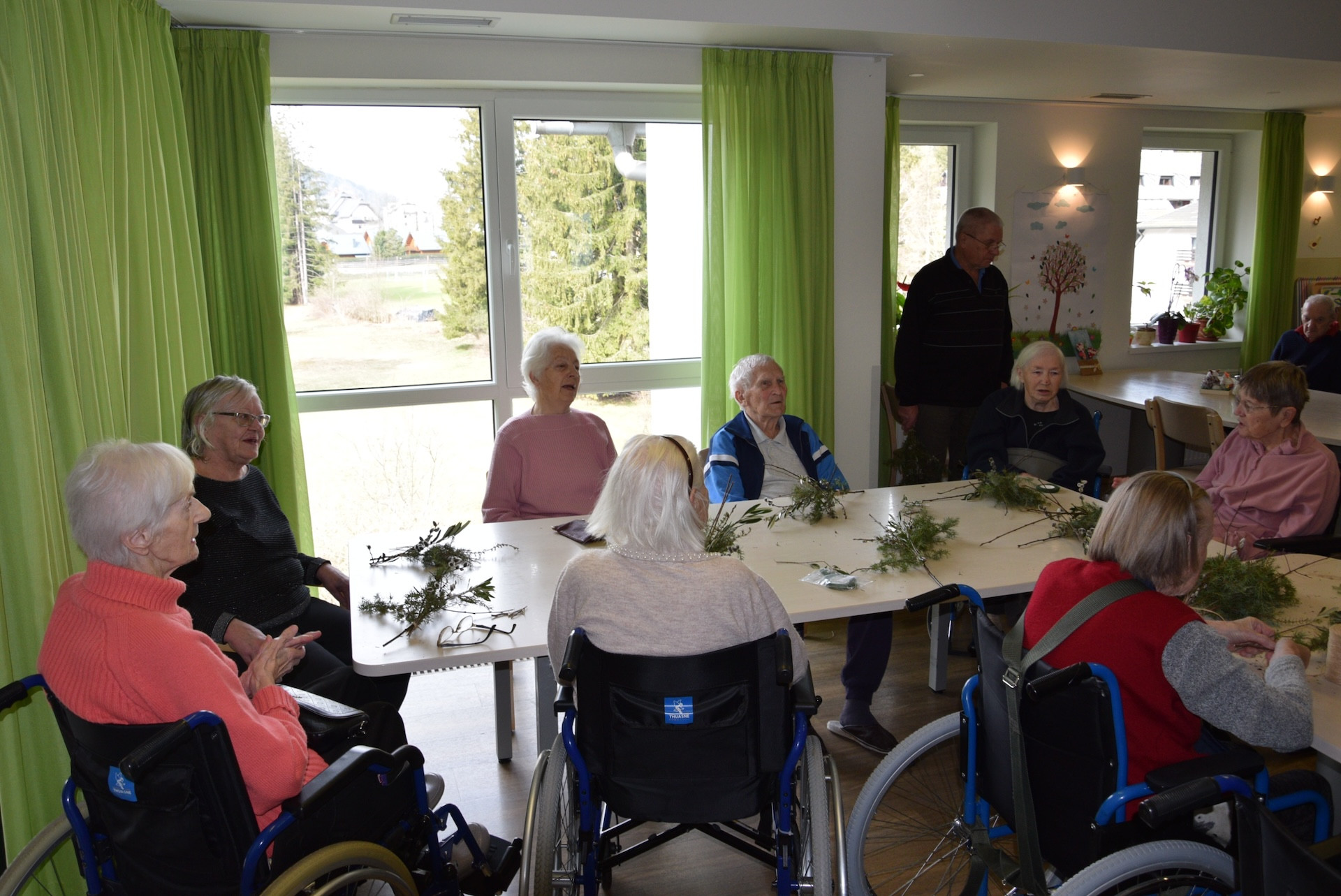 Izdelava velikonočnih butar z Darinko Tarman na skupini Samorastniki