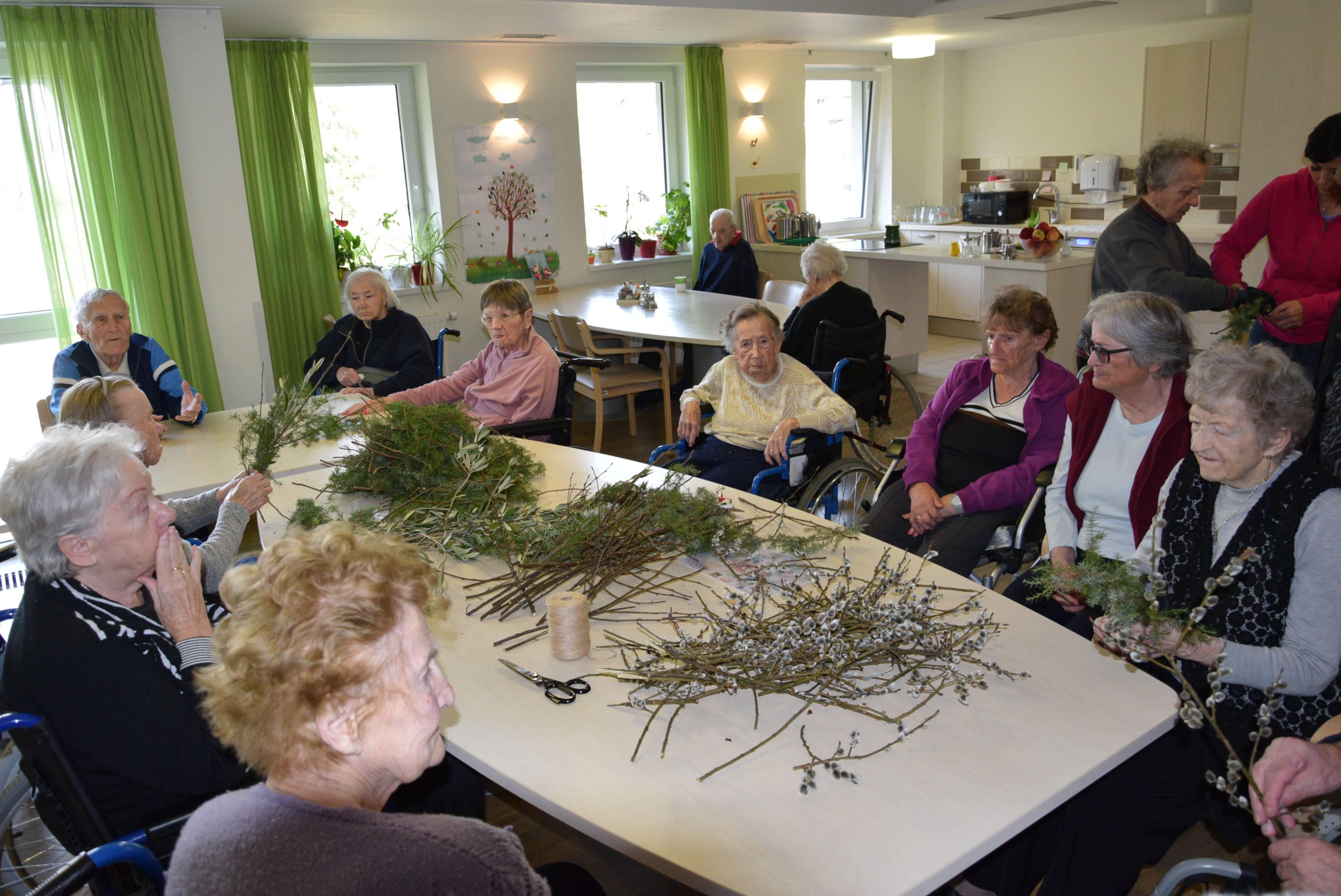 Izdelava velikonočnih butar z Darinko Tarman na skupini Samorastniki