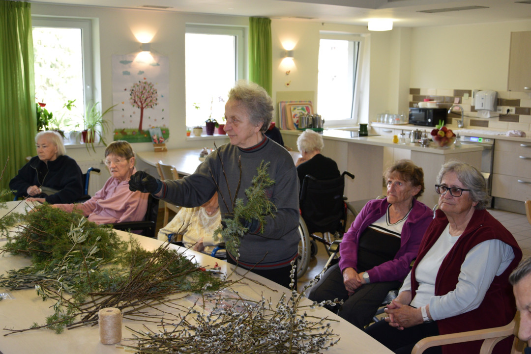Izdelava velikonočnih butar z Darinko Tarman na skupini Samorastniki